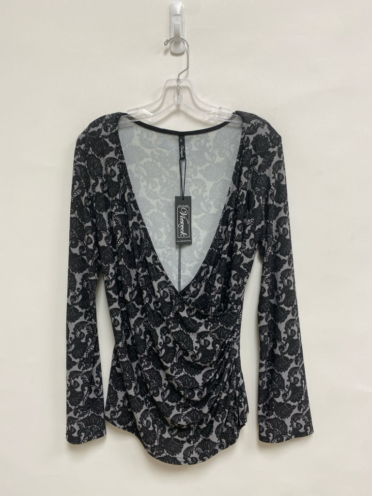 NWT Viereck Size L Pale Gray Black Floral Ladies Top