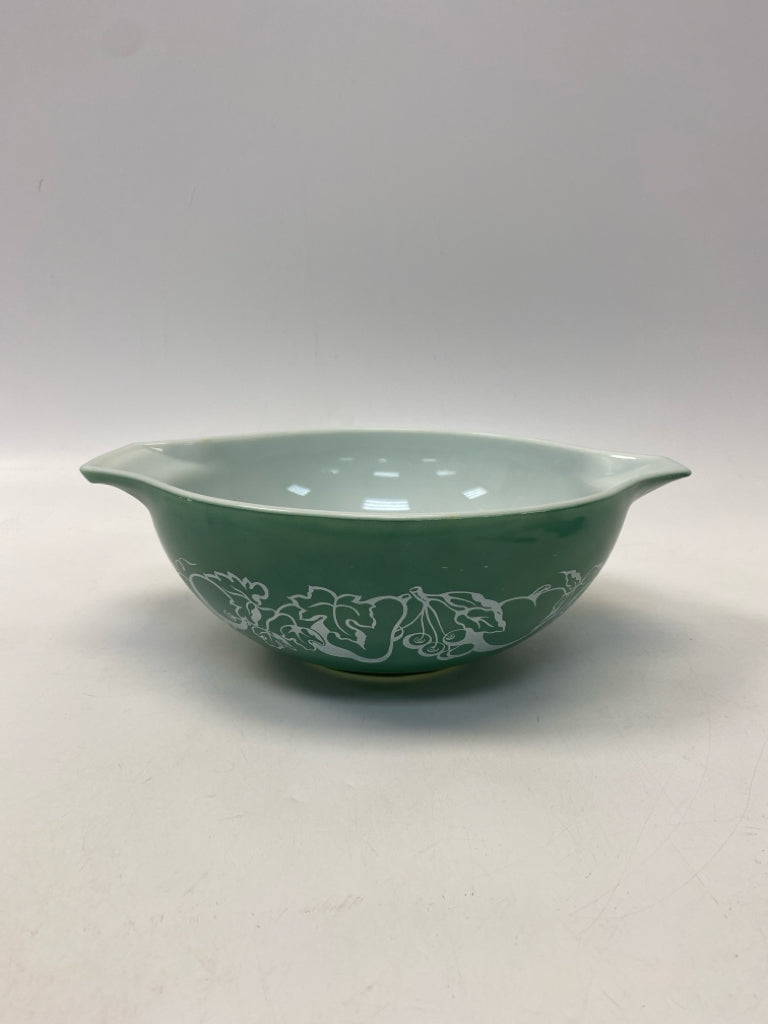 Pyrex Sage White Fruit Glass Bowl(s)