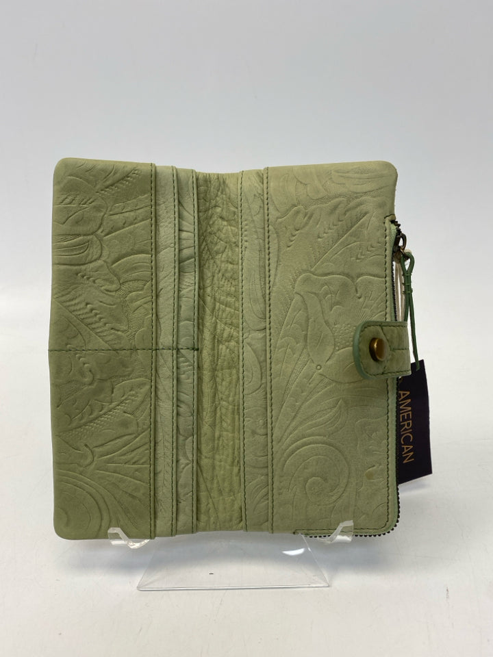 NWT American Leather Co Green Tooled Wallet