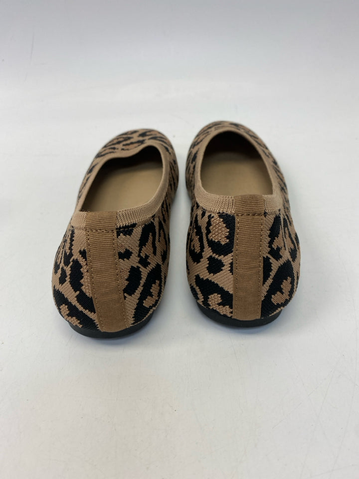 Seychelles  Size 8.5 Animal Print Flats