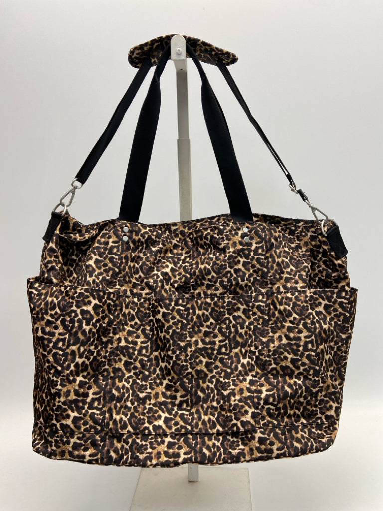 NWT Baggallini Cream Black/Brown Animal Print Duffle Bag
