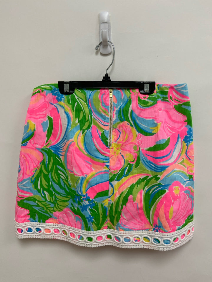 LILLY PULITZER Size 6 Neon Pink Green/Blue Abstract Lace Ladies Skort
