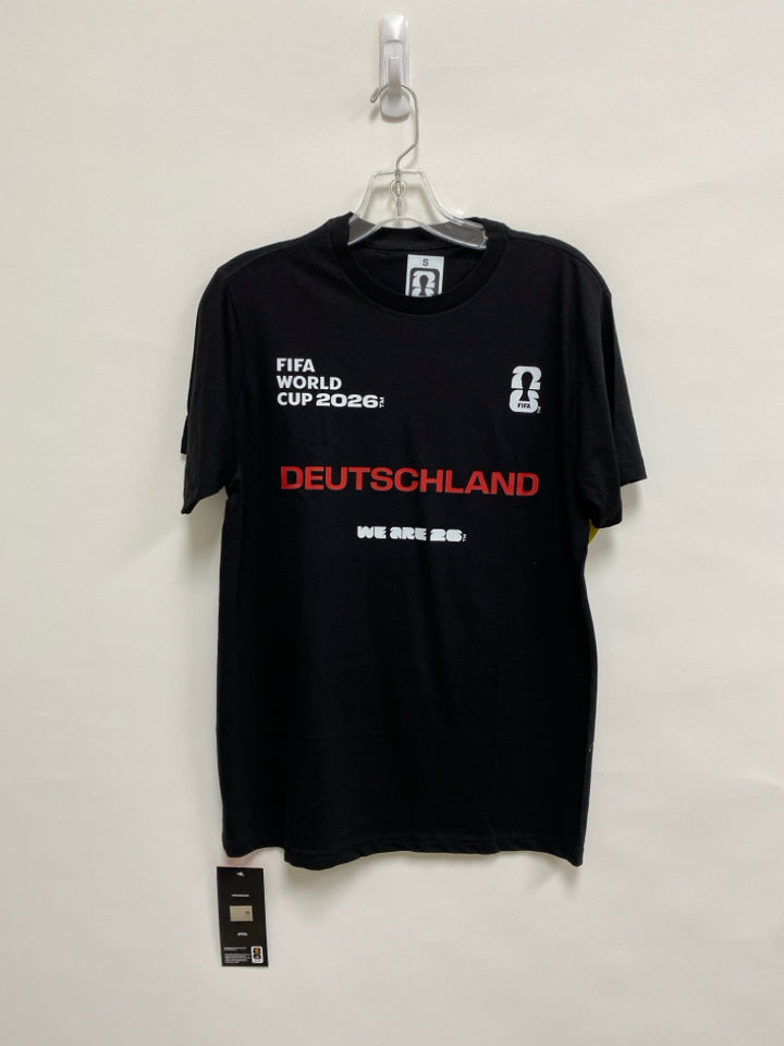 NWT Size S Black White/Red Soccer Men&