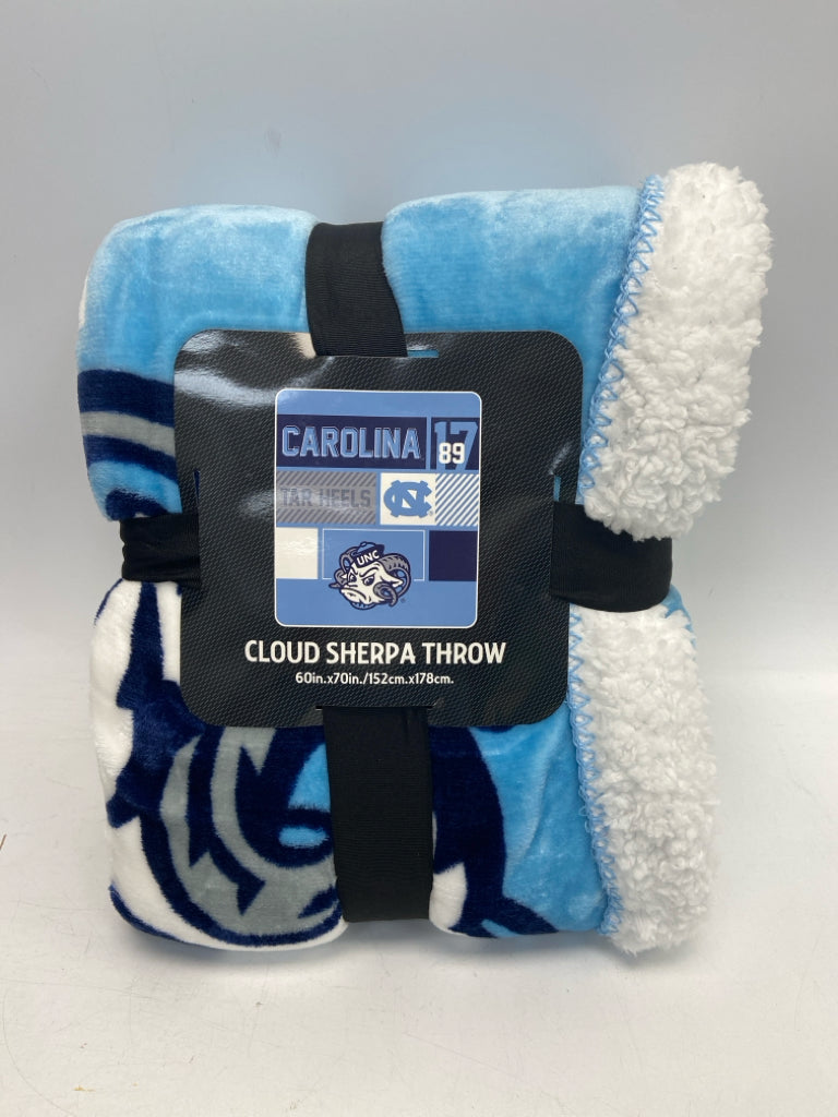 NEW/PKG Navy/Blue White UNC Blanket