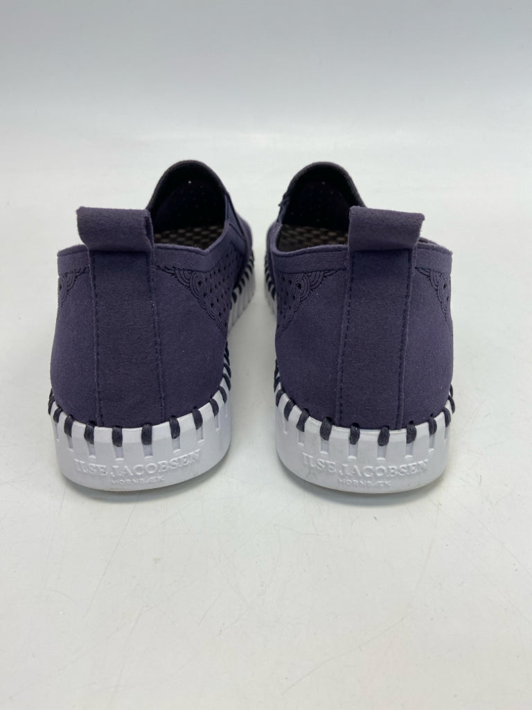Ilse Jacobsen Hornbaek  Size 37 Navy Perforated Sneakers