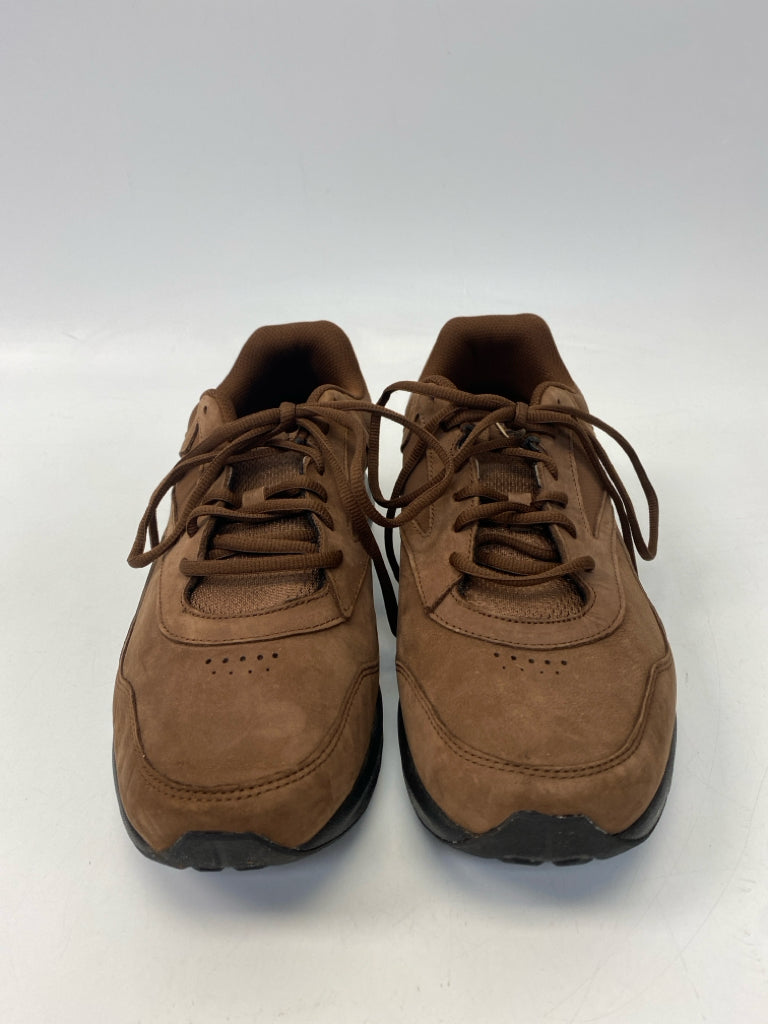 Reebok Size 10.5 Brown Lace-Up Men&