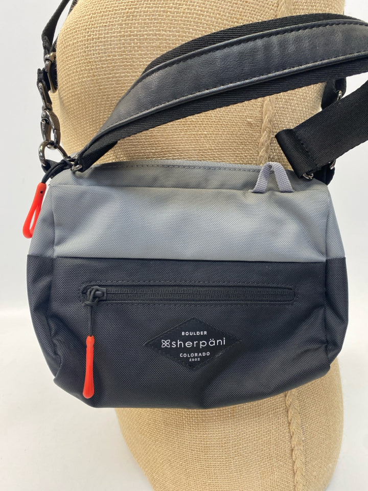 Sherpani Black Gray Crossbody