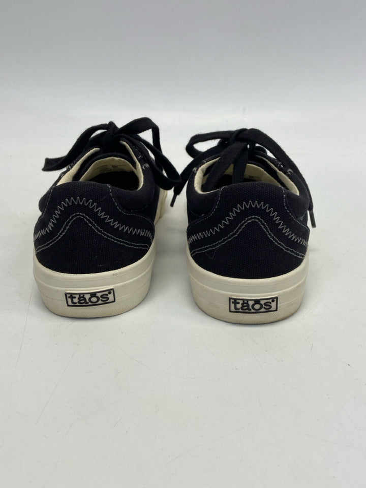 Taos  Size 7.5 Black Lace-up Sneakers