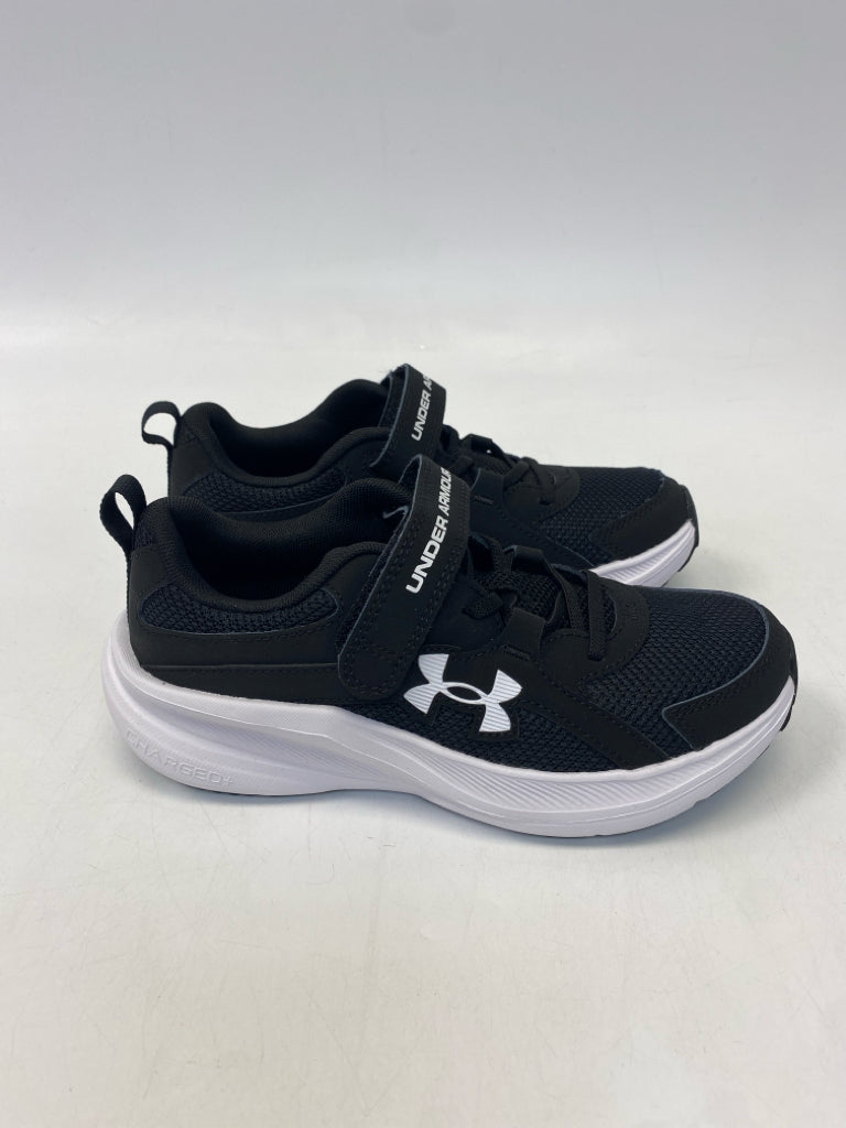 NWOT Under Armour SIZE 2 Black White Boy&