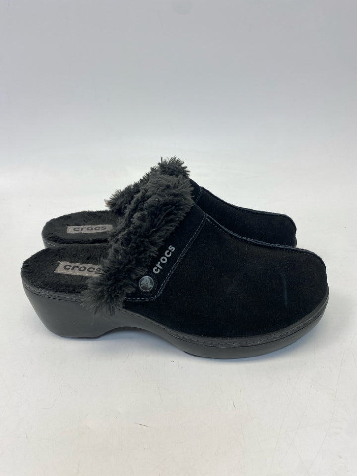 NWT Crocs US Shoe Size 11 Black Fuzzy Clogs