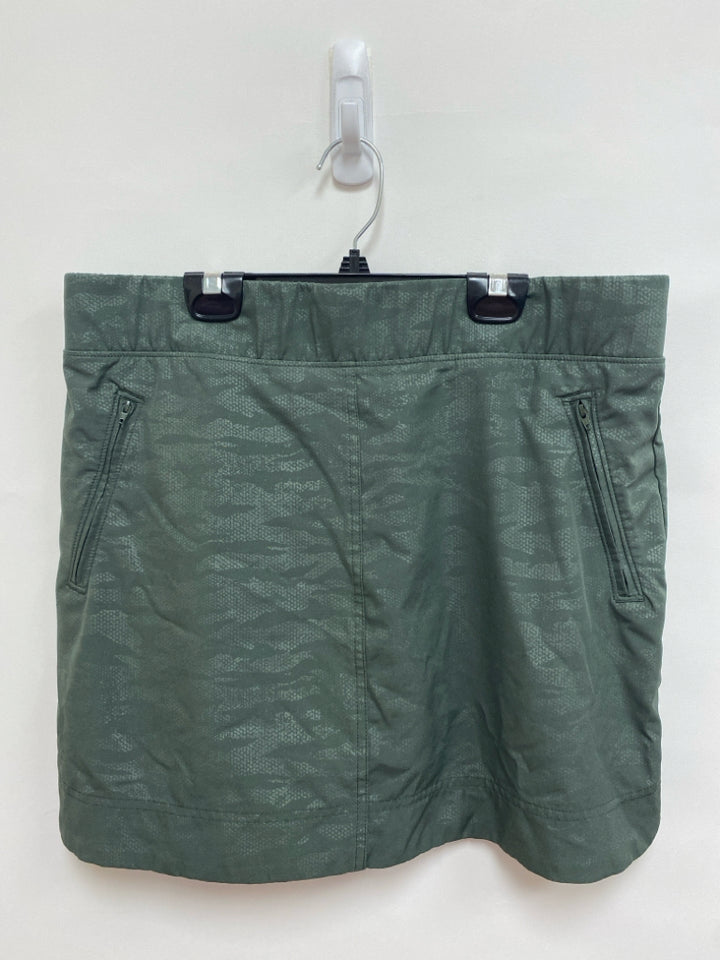 Orvis Size L Dark Green Athletic Skort