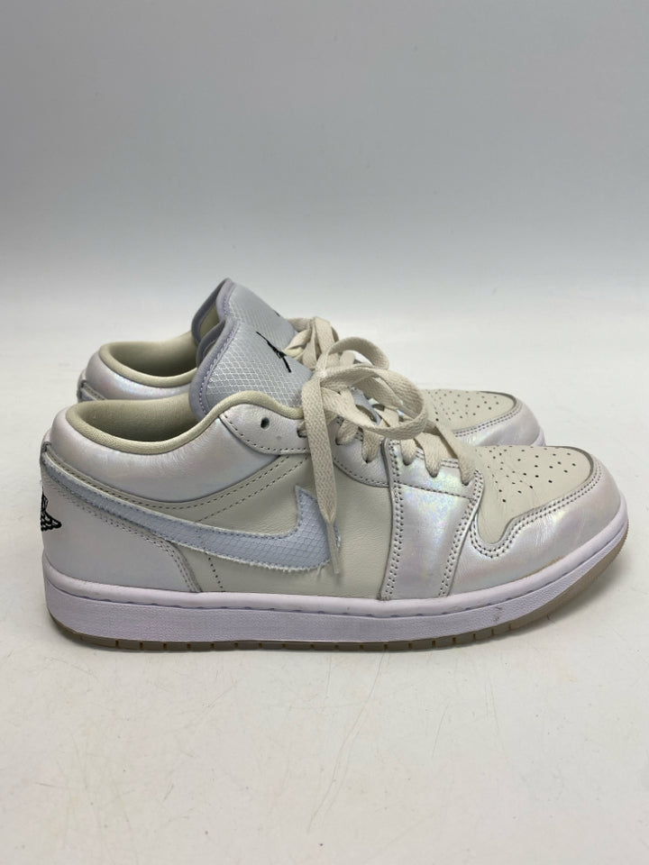 Nike  Size 9.5 White Iridescent Lace-up Sneakers