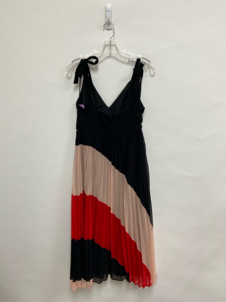 Size M Black/Pink Red Pleated Sleeveless Ladies Dress