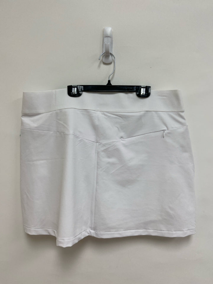 NWT Greg Norman Size XL White Ladies Skort