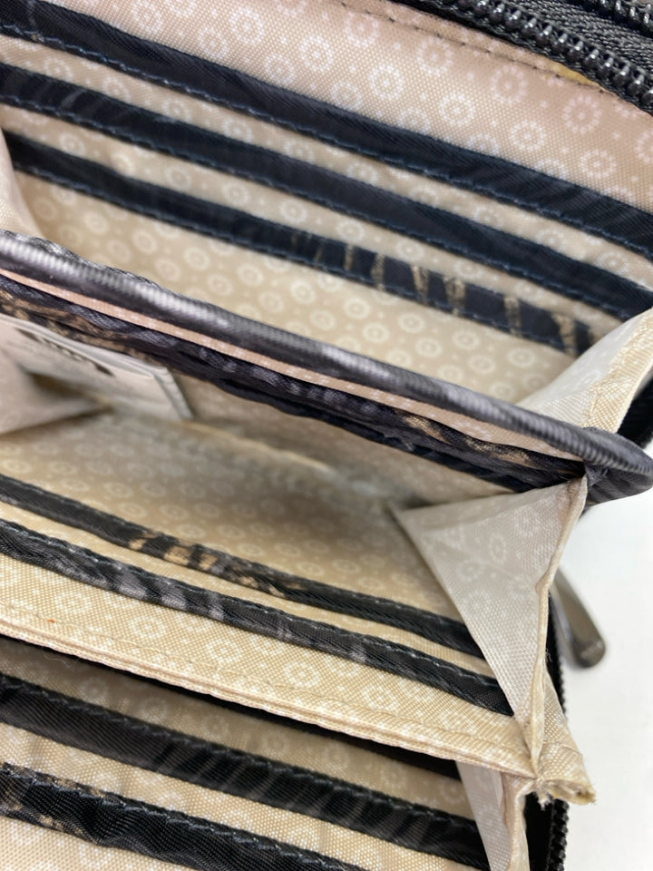 NWT Lug  Size Black/Gray Gold Leaves Wallet