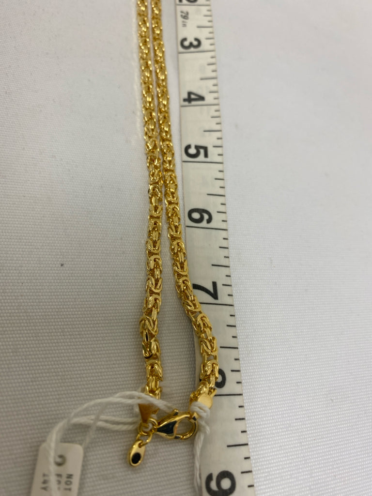 NWT Gold Color Necklace
