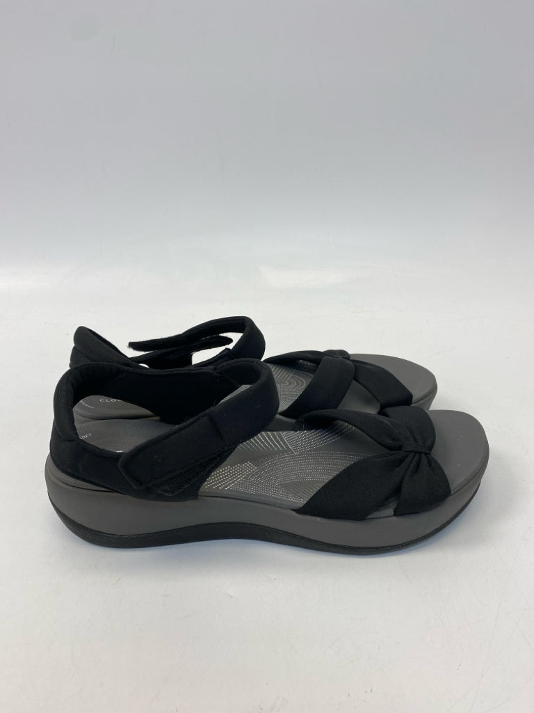Clarks  Size 10 Black Gray Sneakers