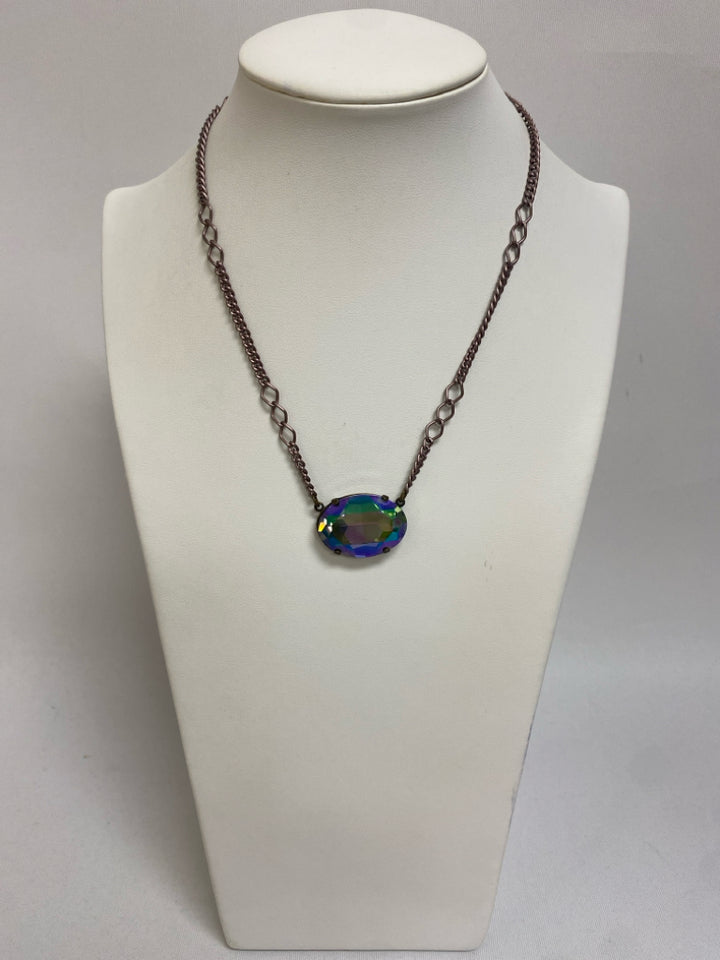 sabika Green/Blue Iridescent Jeweled Necklace