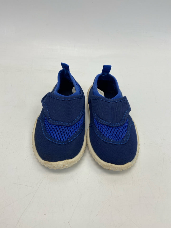 SIZE 7/8 Blue Boy&