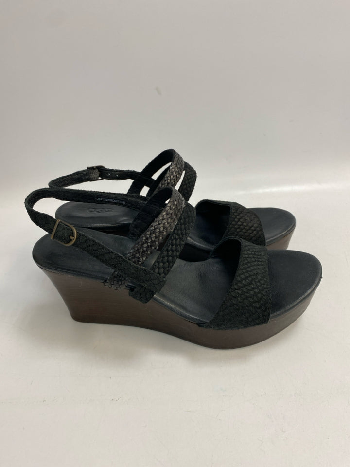 UGG  Size 6 Black Sandals