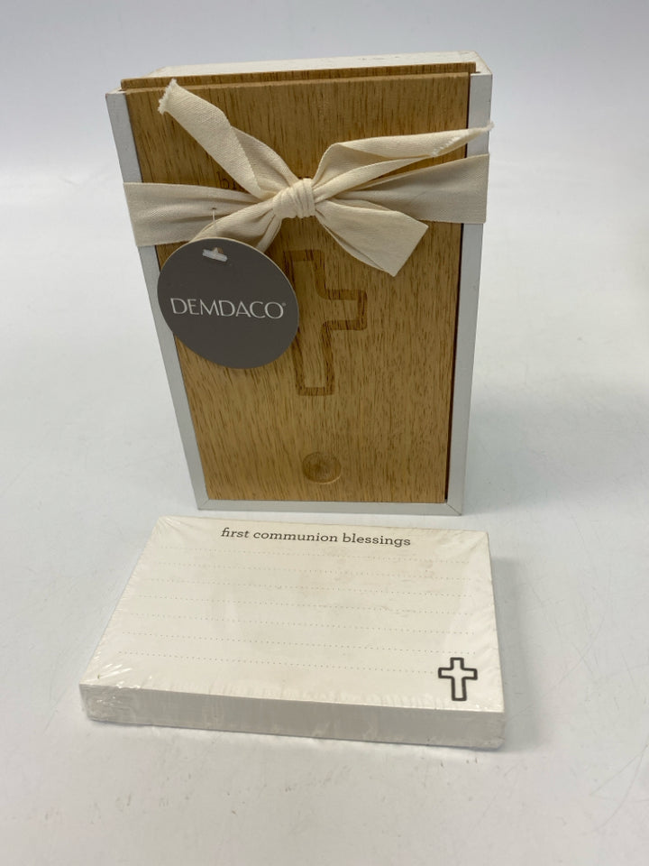 NWT Demdaco White Natural Wood Misc. Home Item