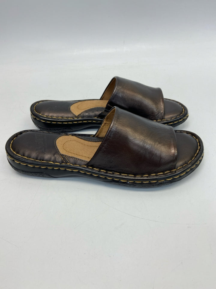 NWOT Born  Size 7 Bronze Sandals