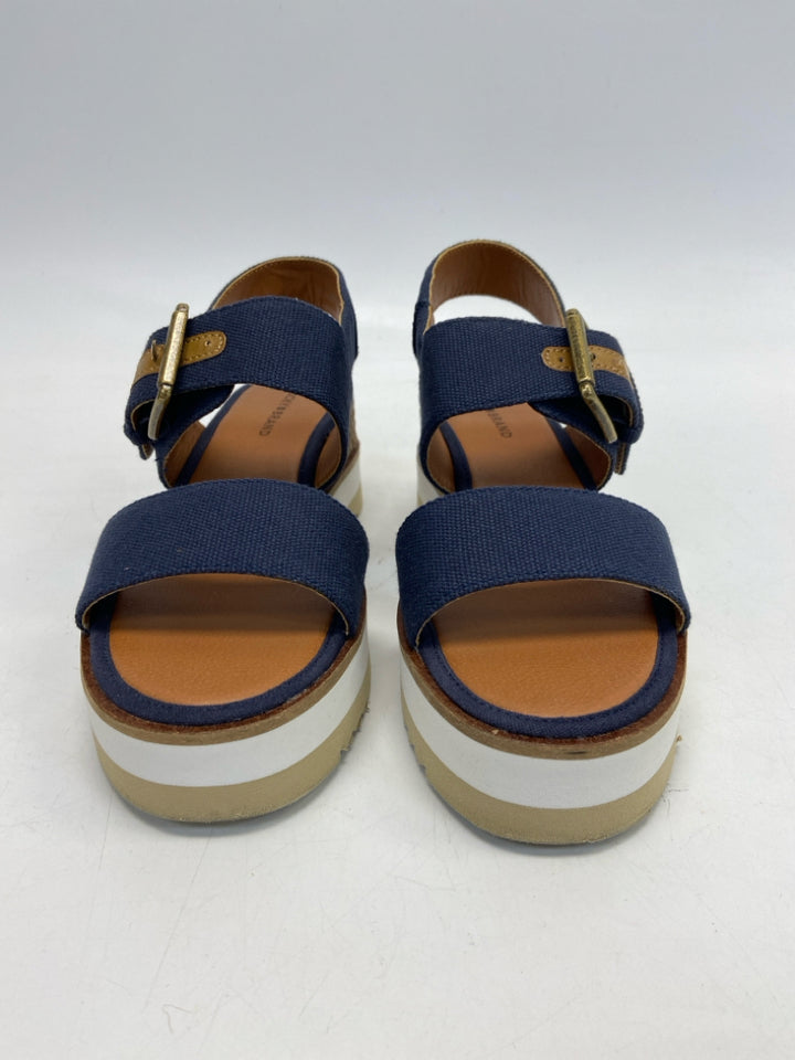 Lucky Brand  Size 6 Navy Sandals