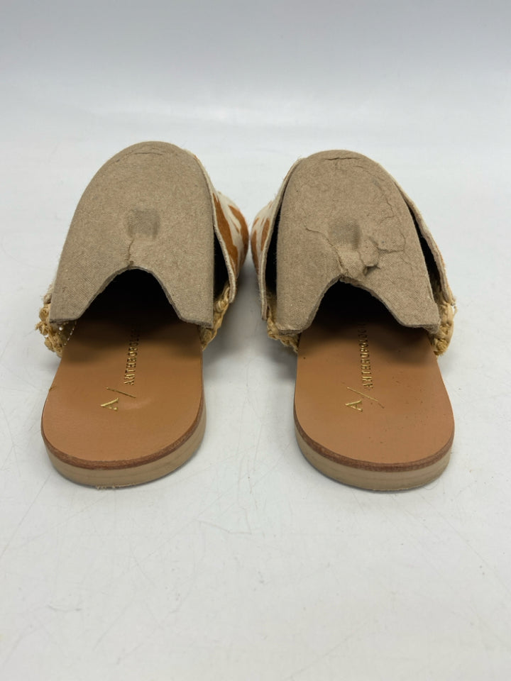 Anthropologie  Size 7 Brown/Cream Animal Print Cowhide Mules
