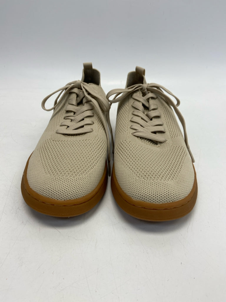 NWOT Size 10 Cream Lace-Up Fabric Men&