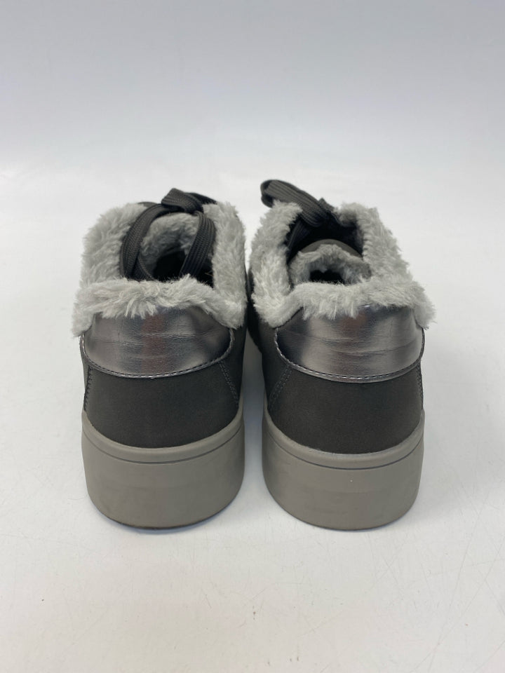 Serra  Size 8 Gray Lace-up Sneakers