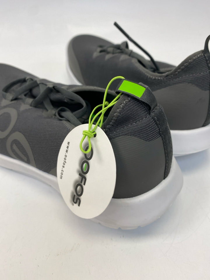 NWT Oofos Size 12 Gray Lace-Up Men&