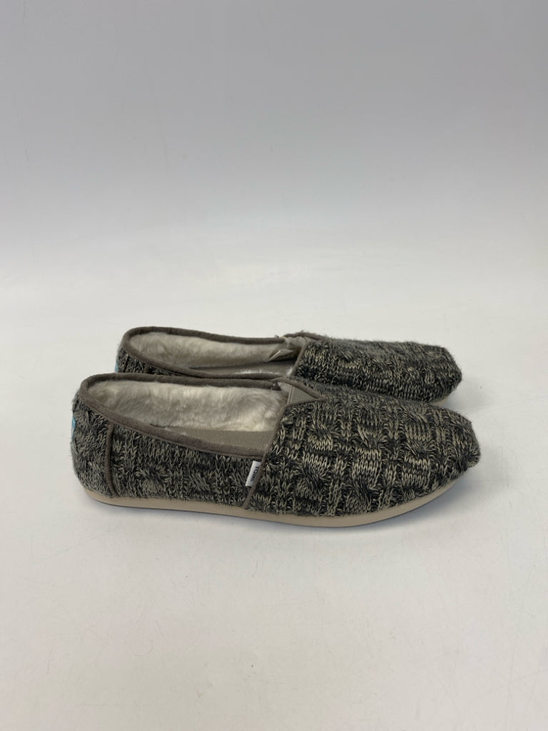 NWOT Toms  Size 7.5 Gray Streaked Flats