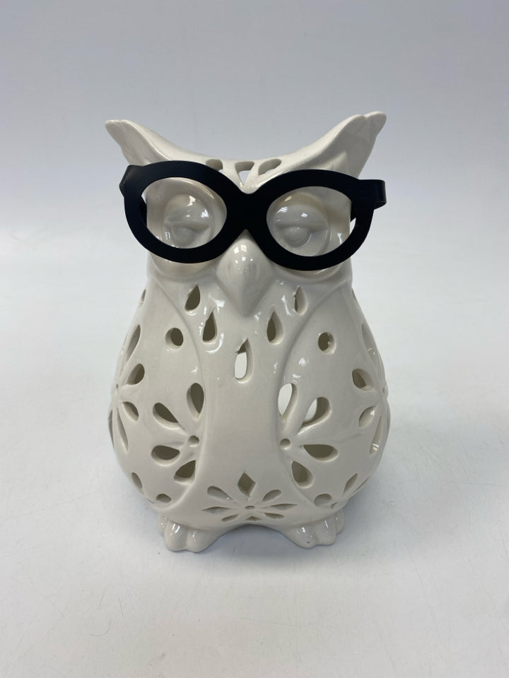White Cut-Out Ceramic Candleholder(s)