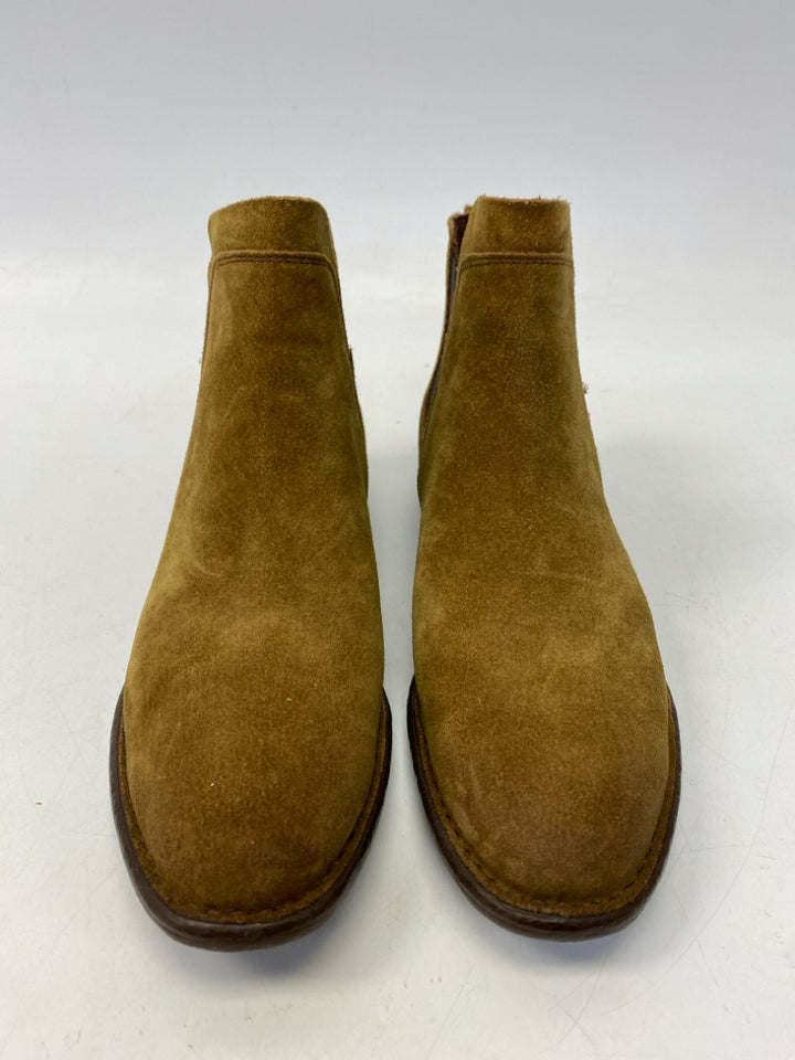 Born US Shoe Size 10 Camel Suede Boots