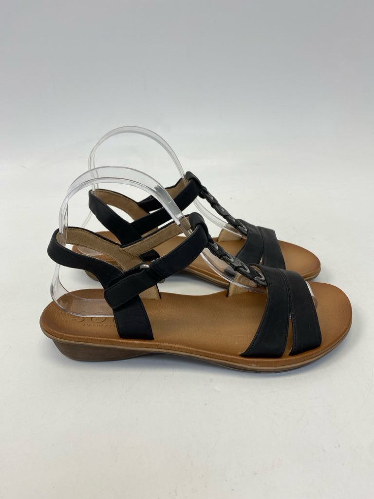 NWOT Naturalizer  Size 7.5 Black Gray Sandals
