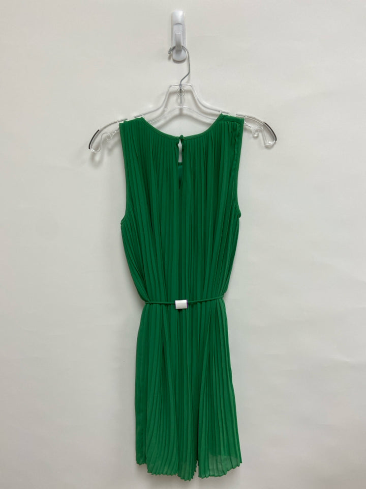 NWT Banana Republic Size XS Green Pleated Sleeveless Ladies Dress