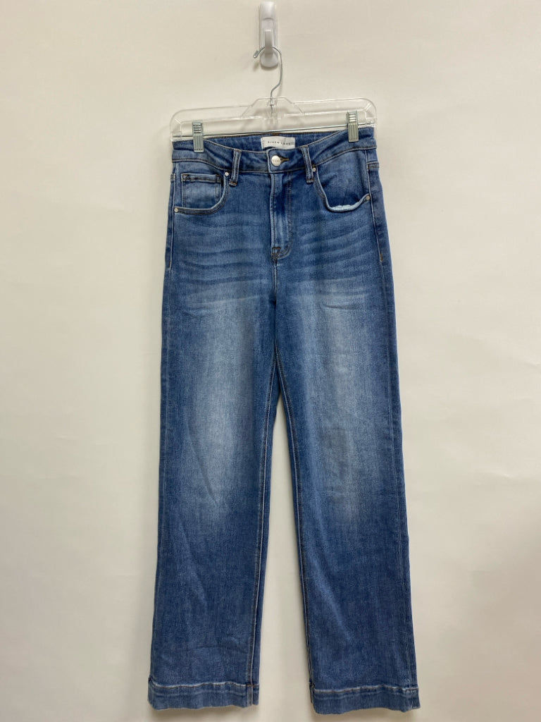 RISEN Size 5 Faded Blue Ladies Jeans