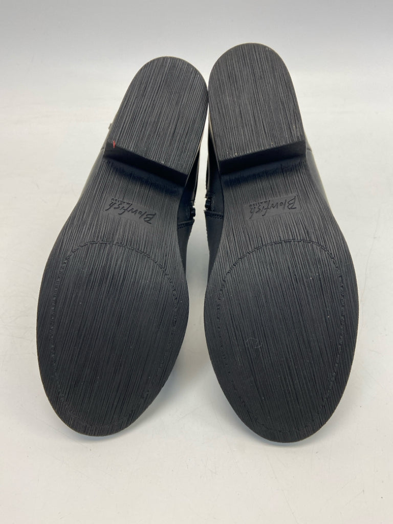 NWOT Blowfish SIZE 4 Black Girl&