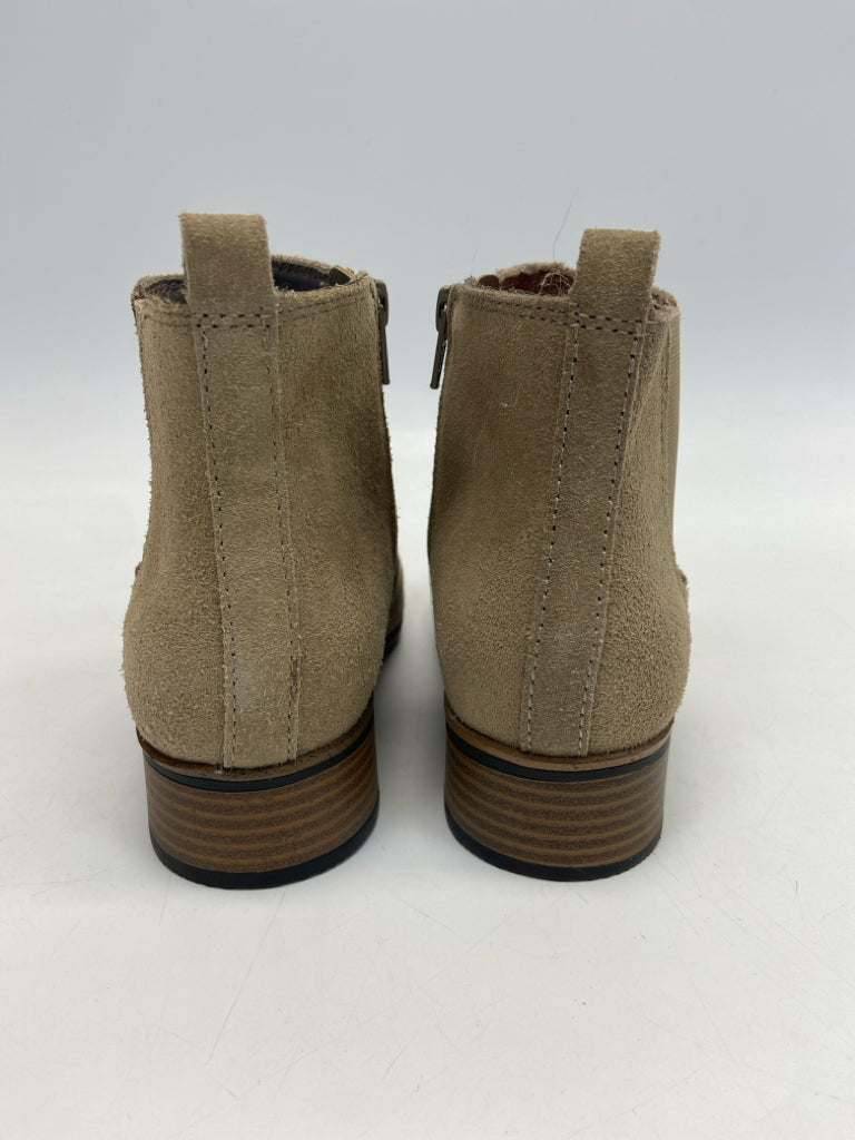 NWOT White Mountain  Size 7 Cream Side Zipper Suede Boots