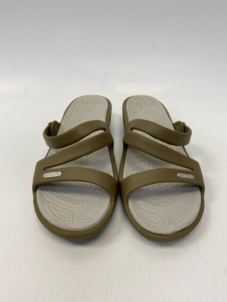 Crocs  Size 7 Brown Sandals
