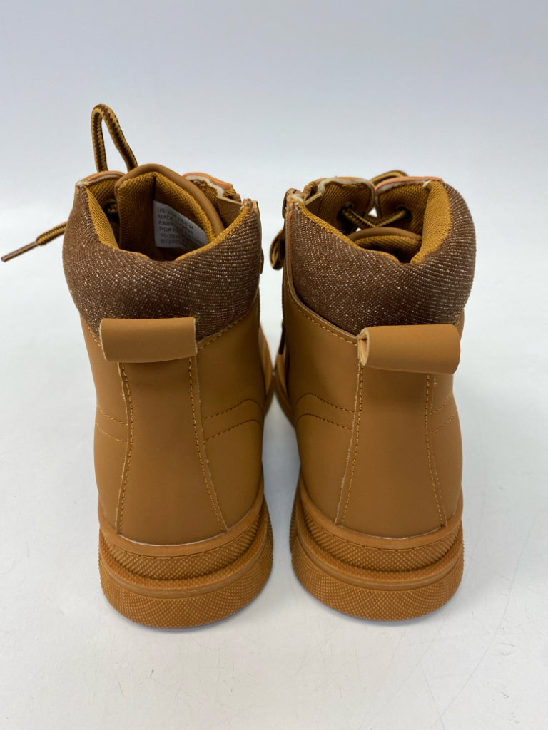 NWOT fabkids SIZE 3 Brown Lace-Up Boy&