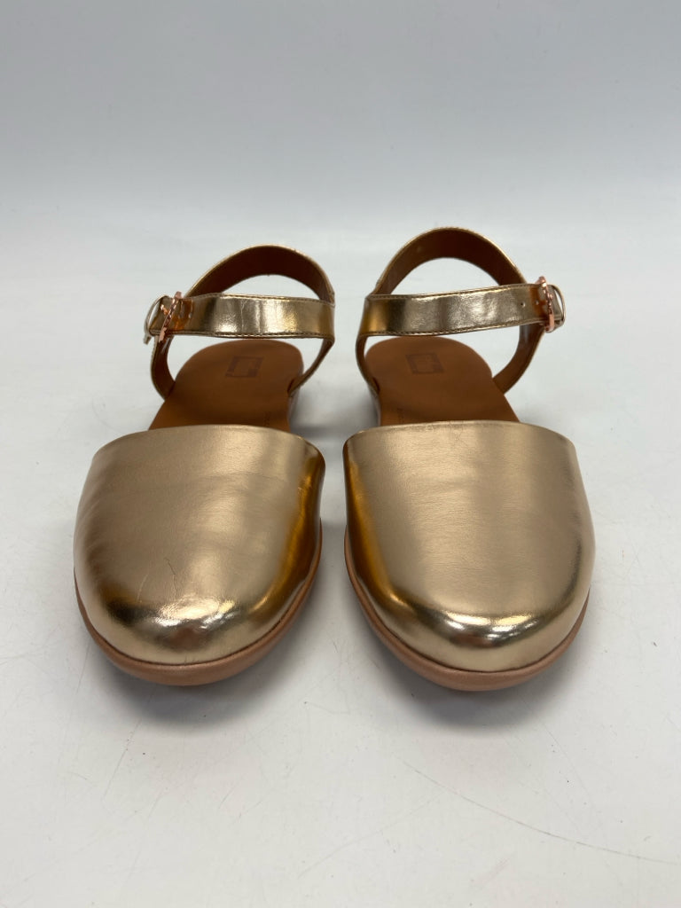 NWOT Fit Flop  Size 8.5 Rose Gold Sandals
