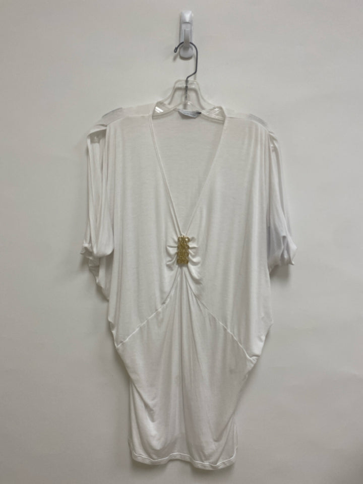 Trina Turk Size XS White Gold Accents V Neck Ladies Top