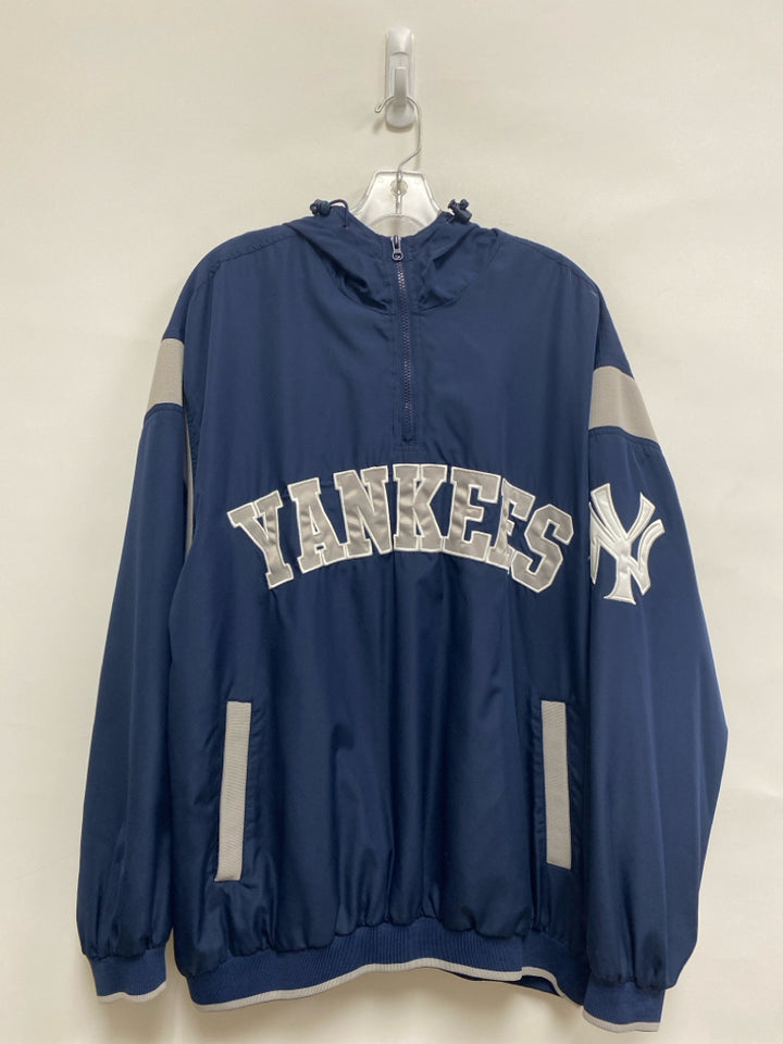 Size XL Navy/Gray Hooded Men&