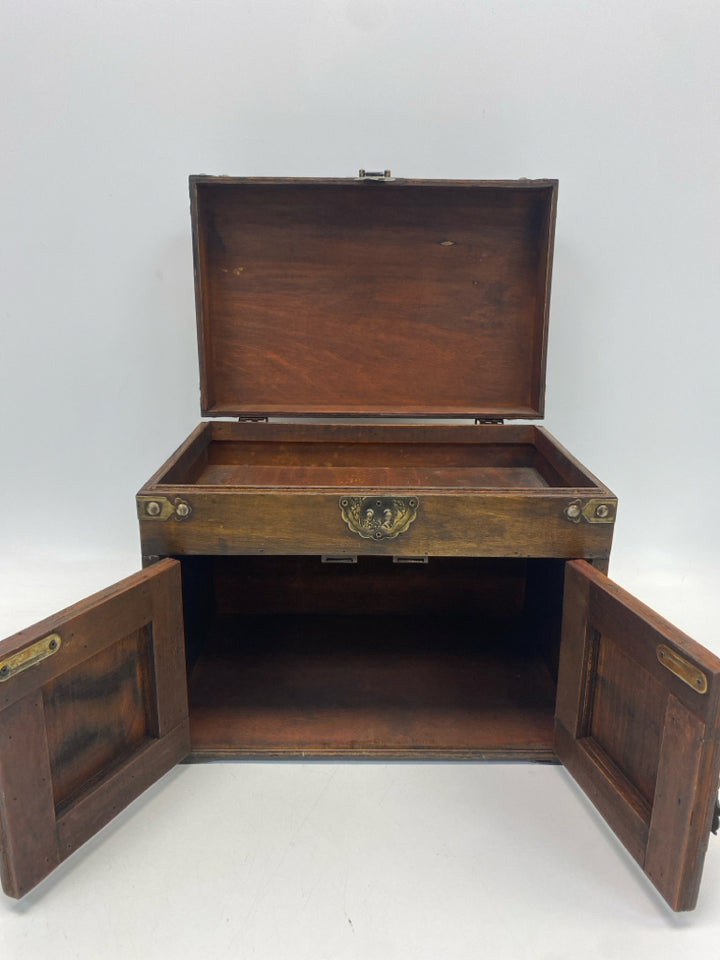 Brown Gold Accents Wood/Metal Box