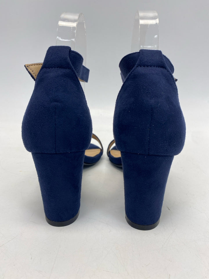 US Shoe Size 8 Navy Sandals