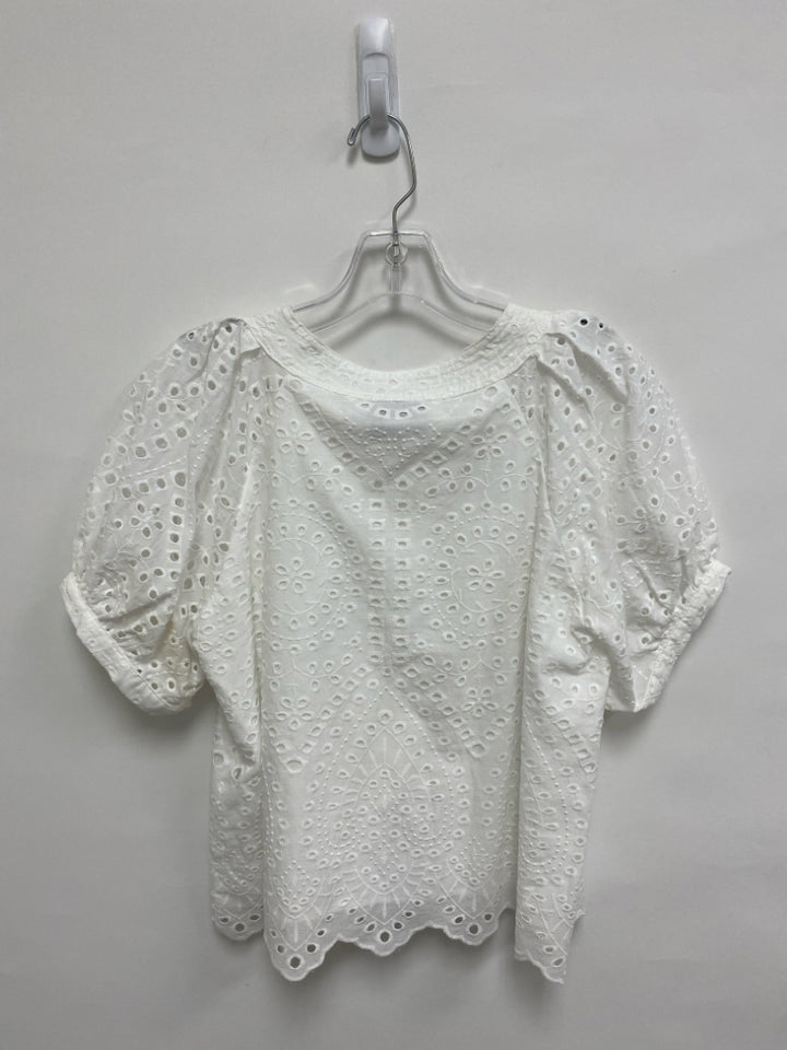 TUCKERNUCK Size M White Eyelet Ladies Top