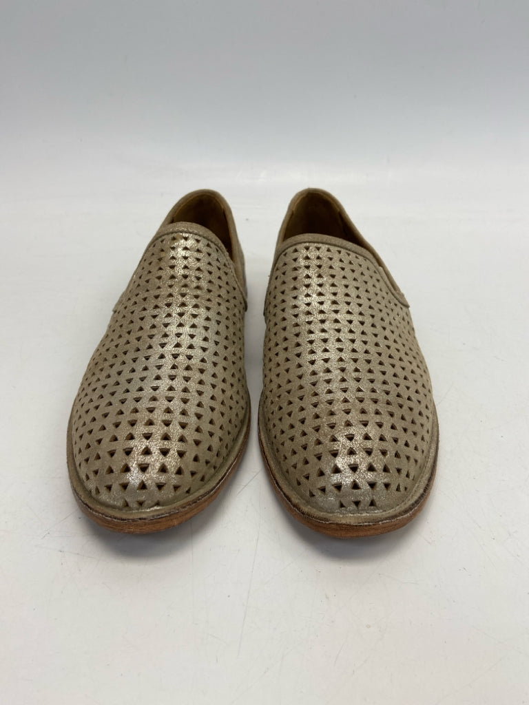 NWOT Trask  Size 9.5 Brown Perforated Metallic Flats