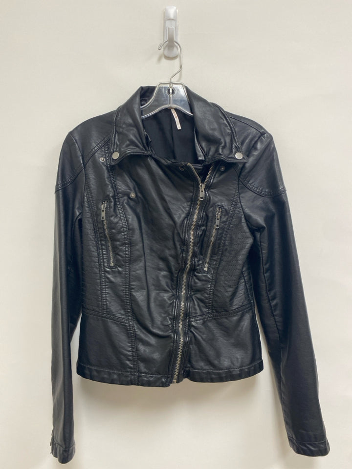 Free People Size 4 Black Zip Down Faux Leather Ladies Jacket