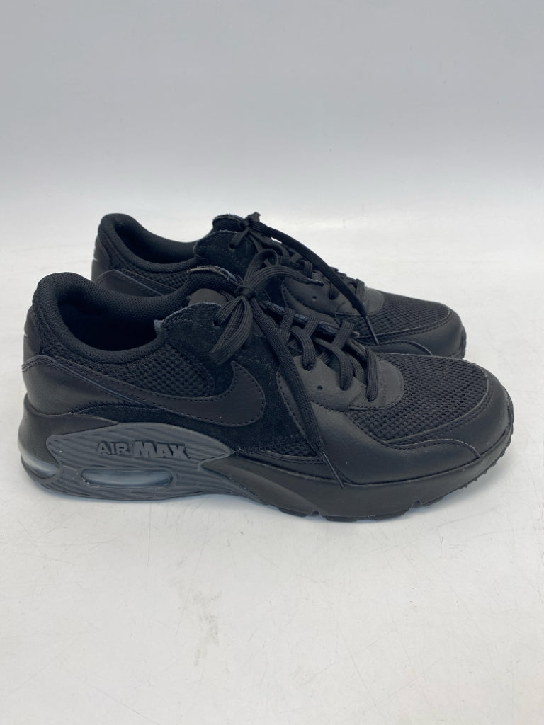 Nike Size 8.5 Black Lace-Up Men&